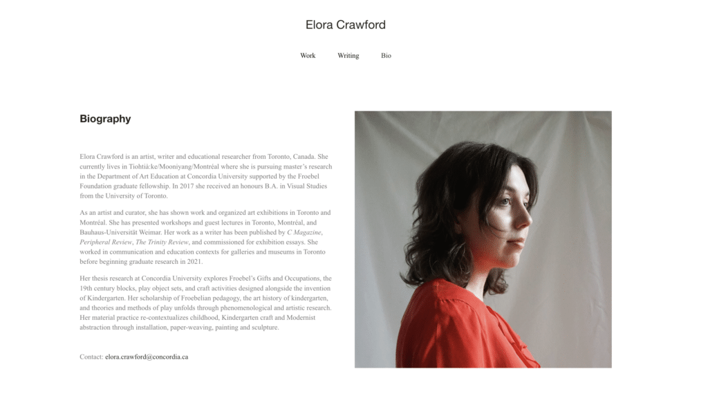 Texte et typographie du site web accessible d'Elora Crawford - page bio