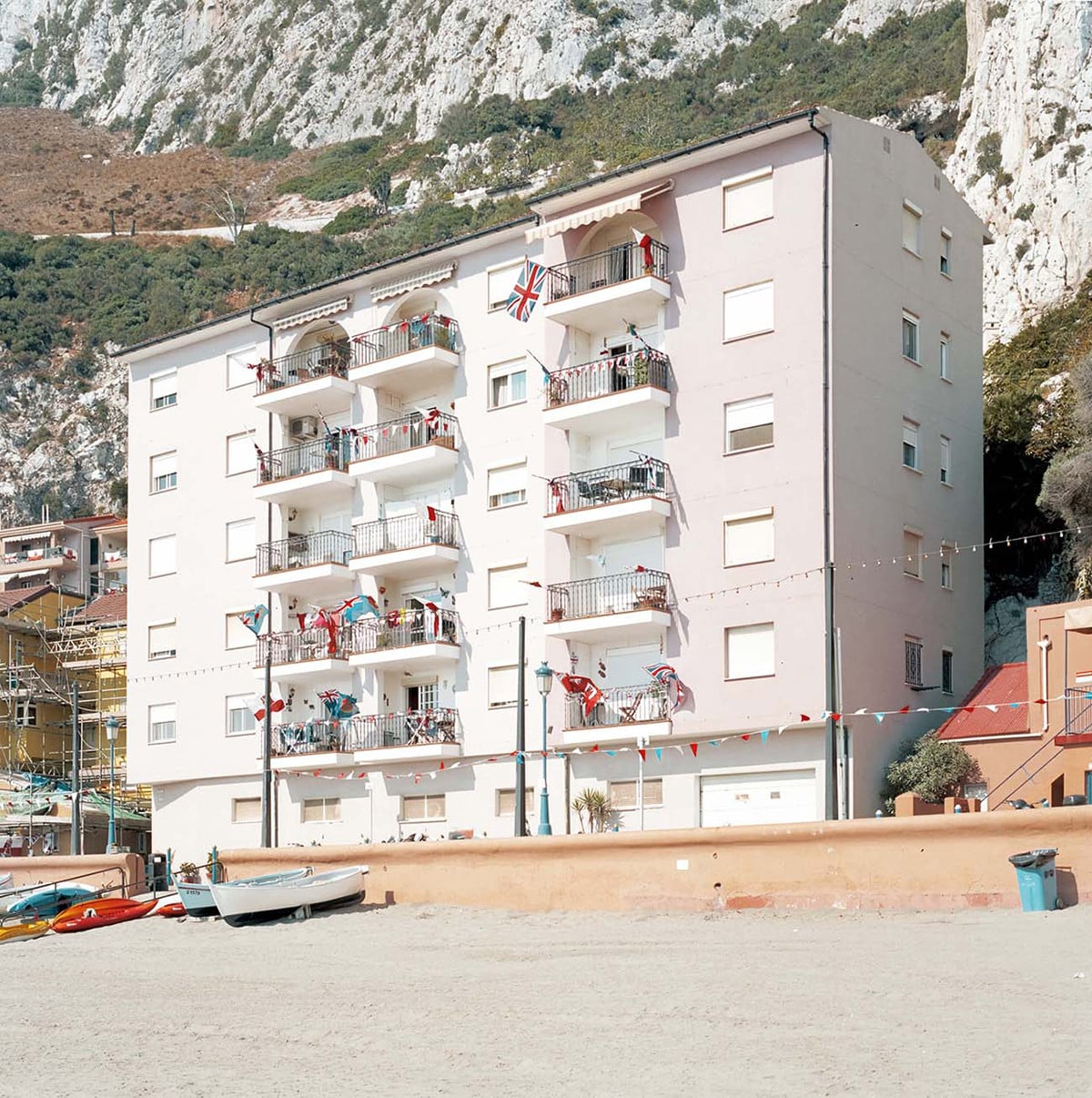 Gibraltar_Iggy_Smalls_10