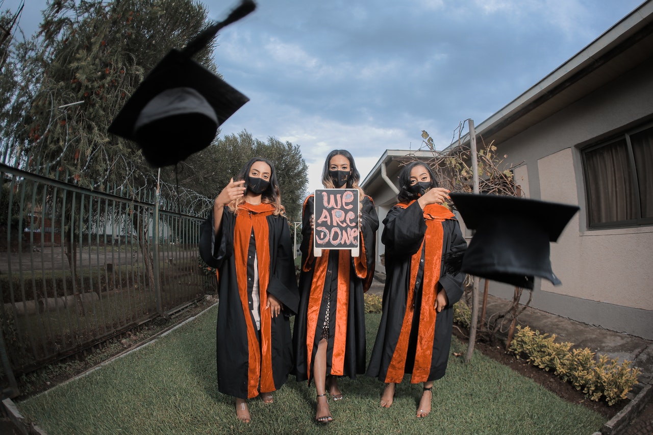 Amigos de la graduación