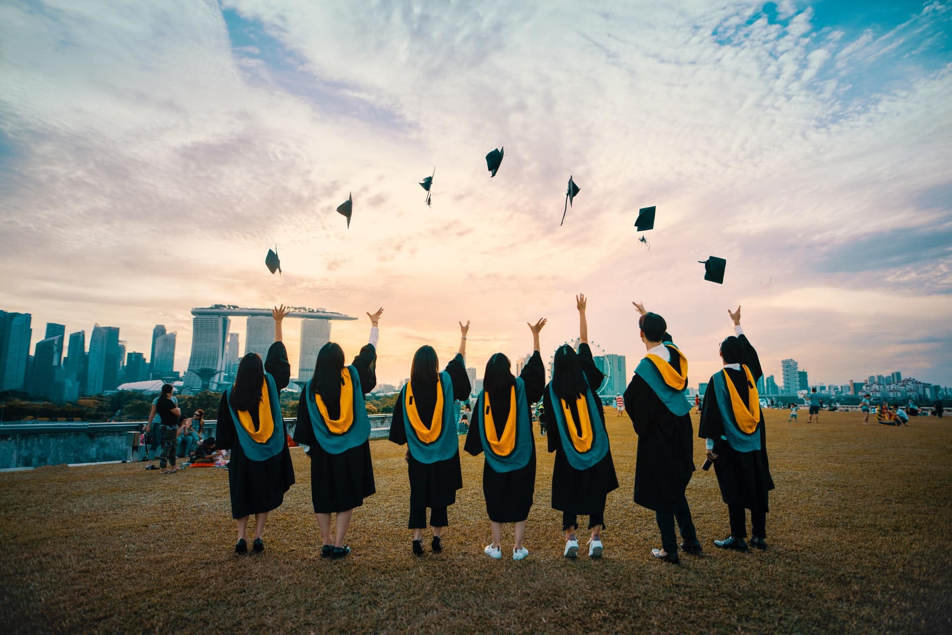 Graduation Pictures with your Best Friend | Bend Senior Portraits