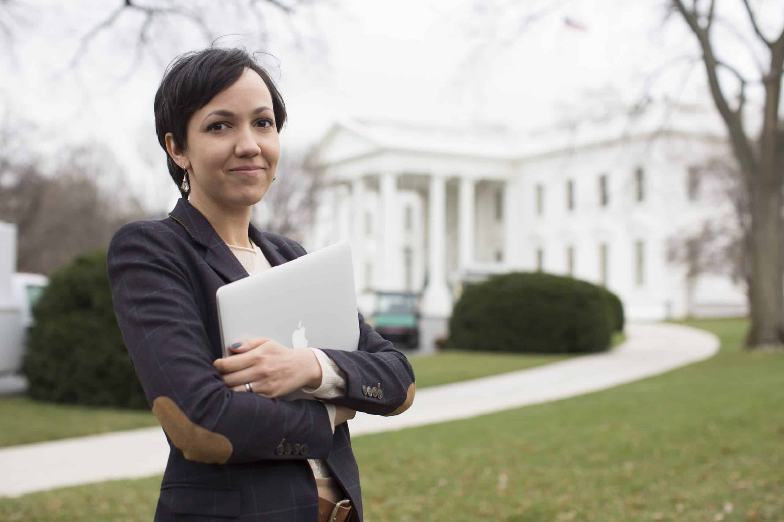 La directora creativa de Obama, Ashleigh Axios, da consejos a los diseñadores