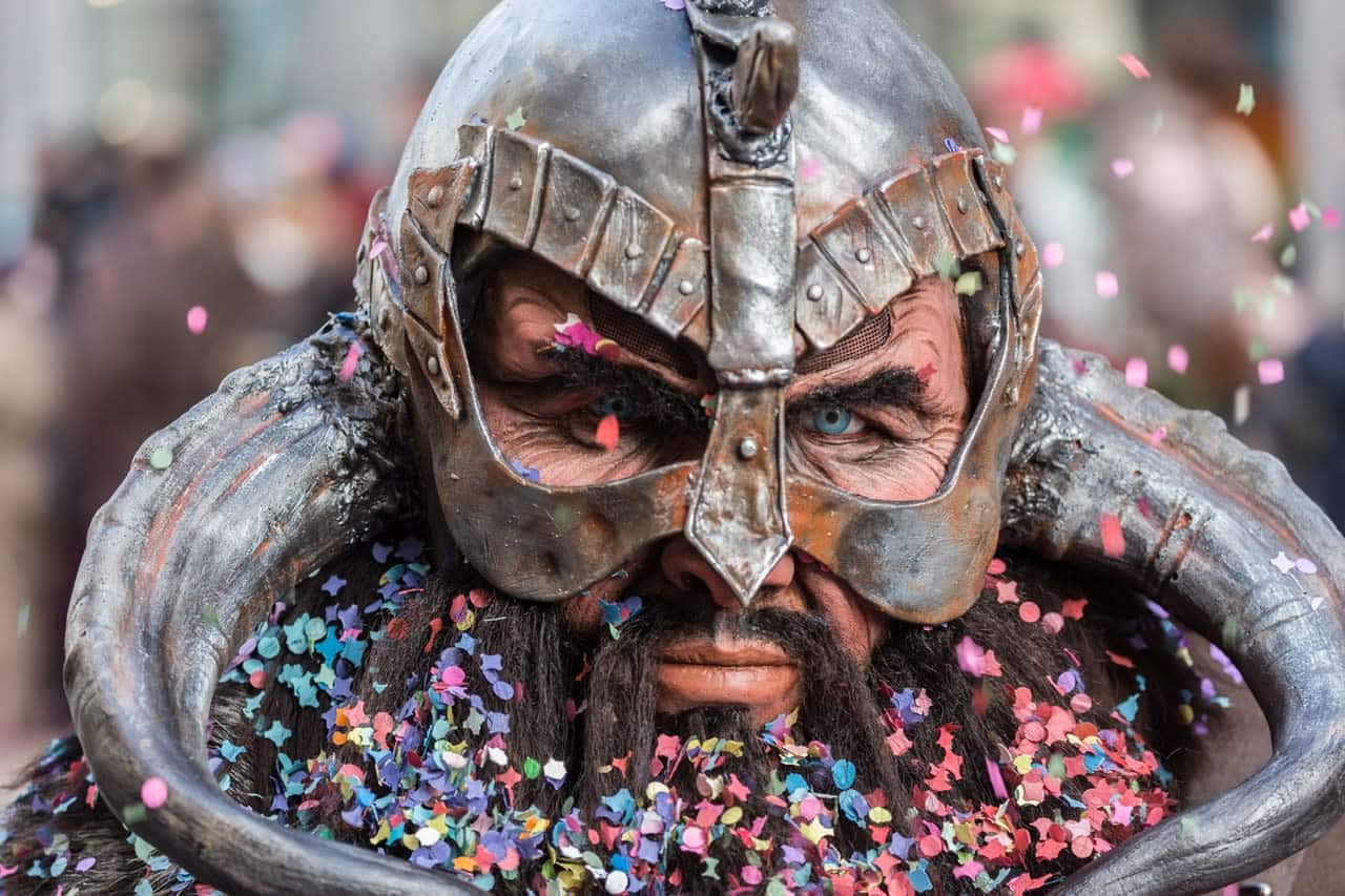 Panneau de masques de carnaval