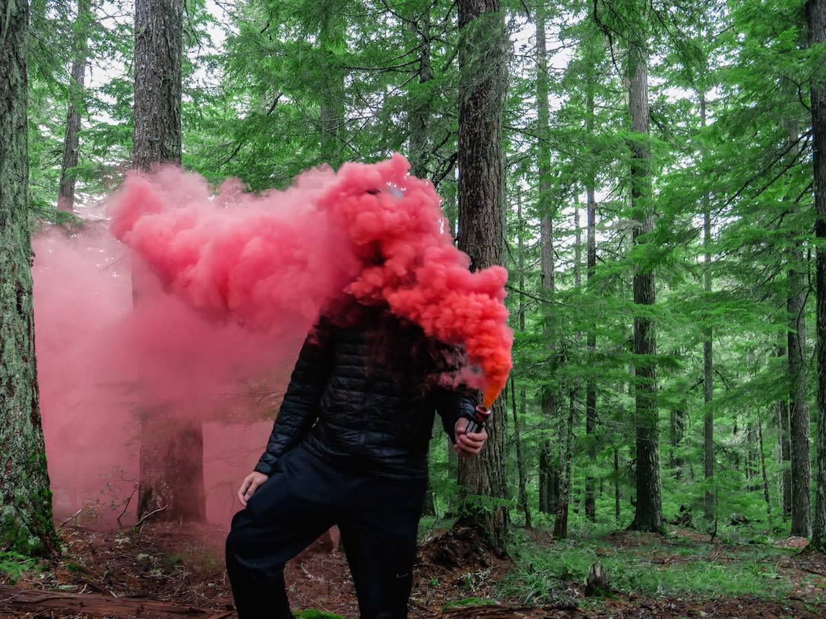 Comment utiliser la photographie de bombes fumigènes pour créer des images  impressionnantes