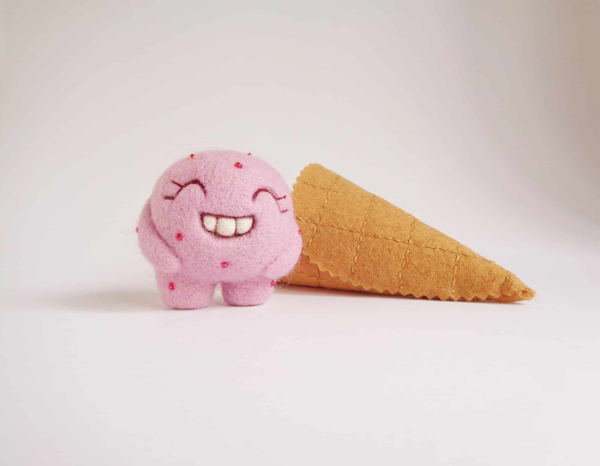 droolwool_strawberry_ice_cream_toy