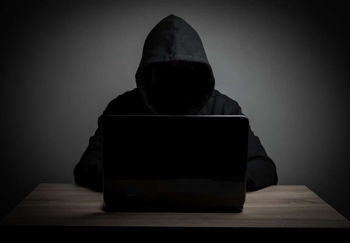 hacker_cómo comprobar si alguien ha robado tus fotos