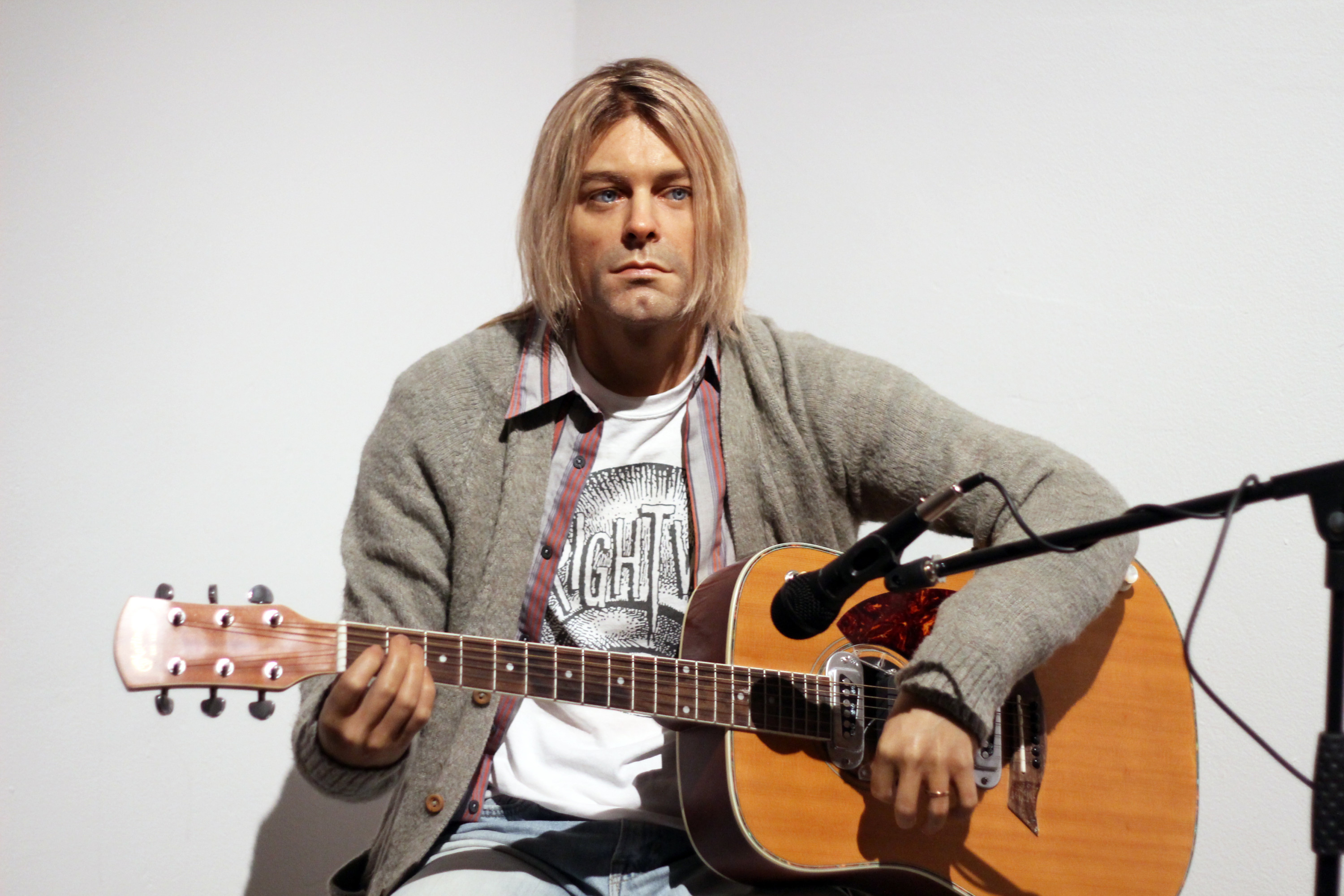 kurt-cobain-think-tank-gallery-4