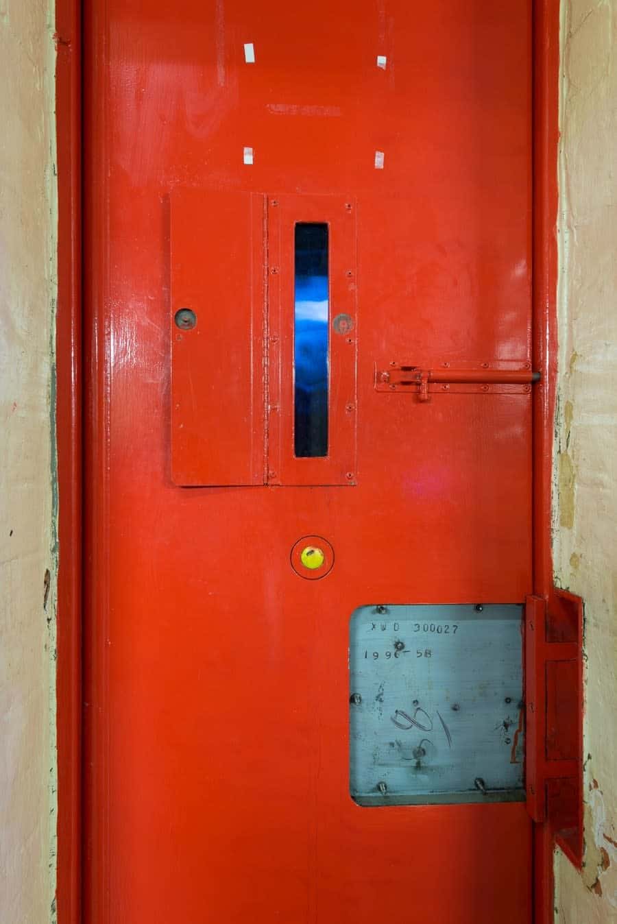 nan-goldin-prison-4