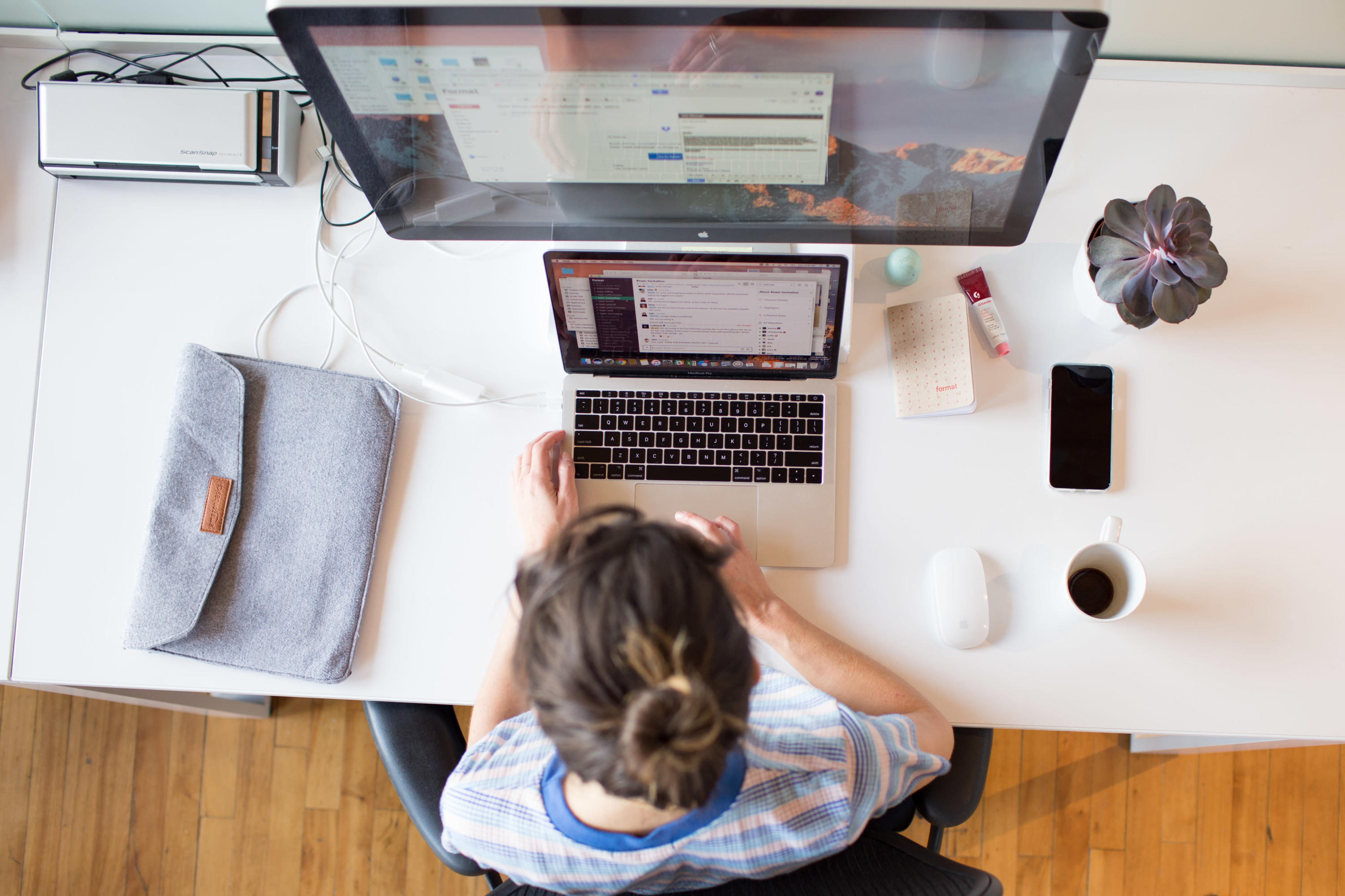 overhead_person_desk