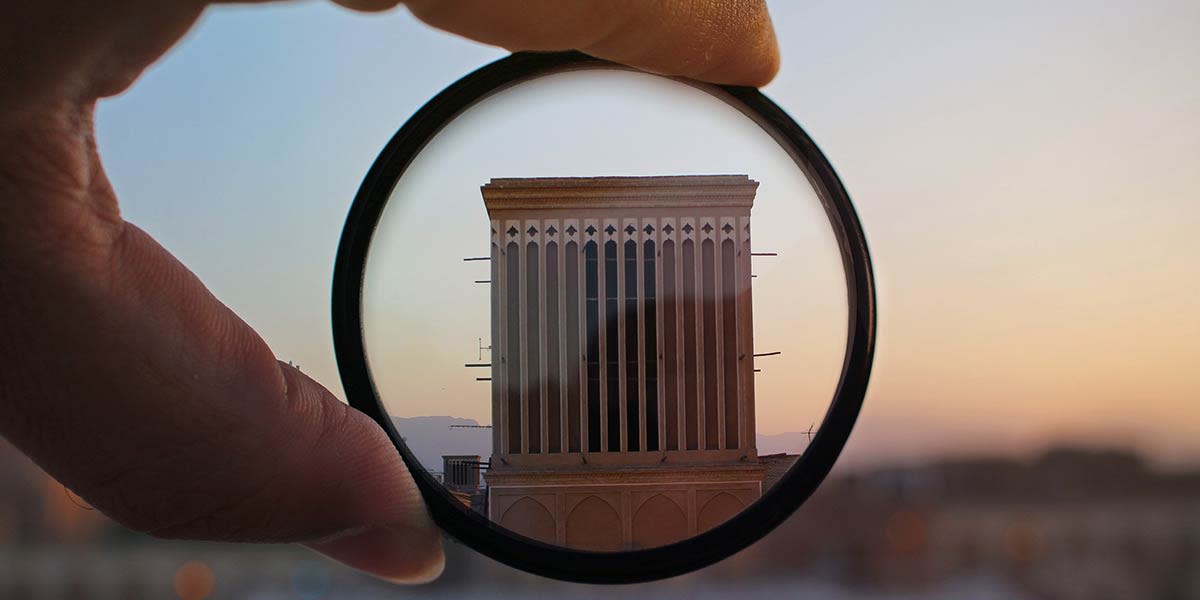 filtro polarizador que mostra um edifício