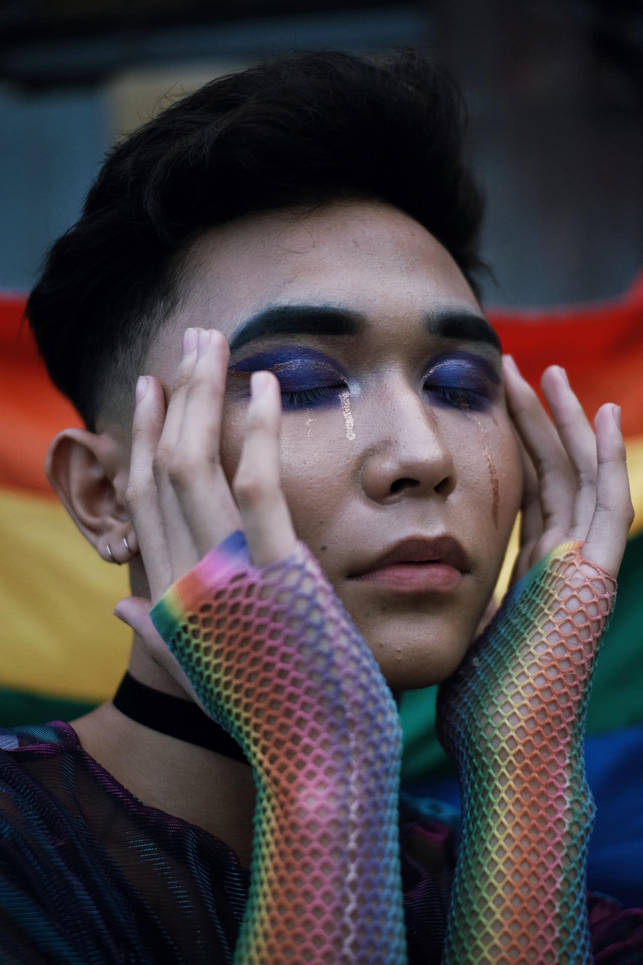 10 increíbles creativos LGBTQIA+ a los que seguir