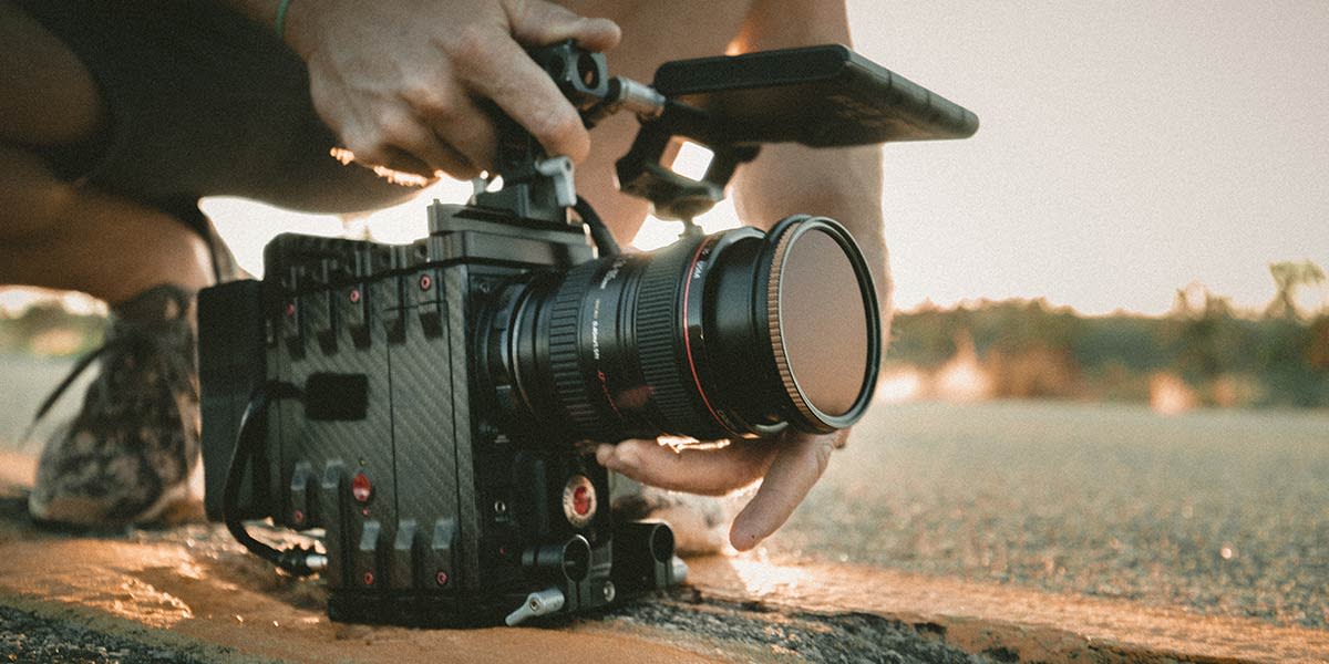 caméra-rouge-avec-filtre-objectif-ND