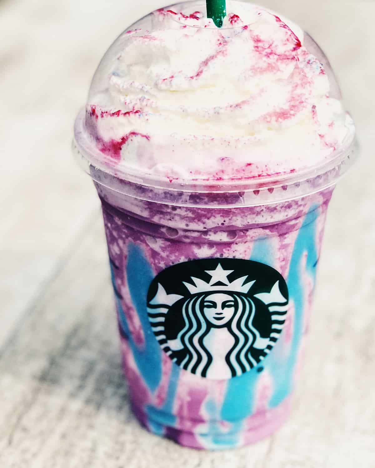 starbucks-unicorn-frappucino-3